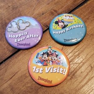 Disneyland Resort Pins